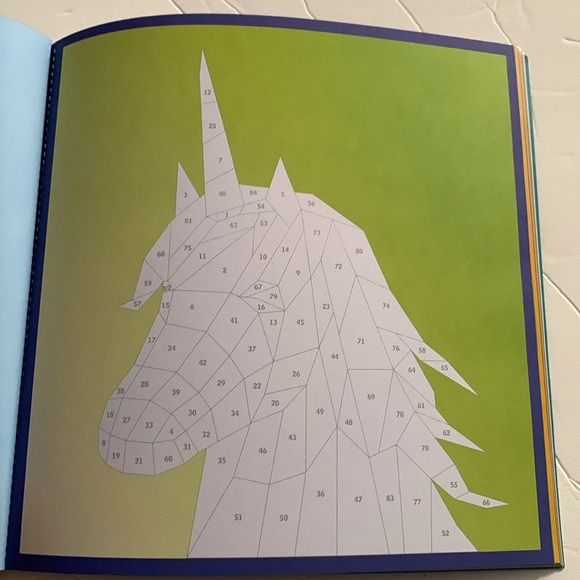 KIDS BOOK - Picture 2 of 4